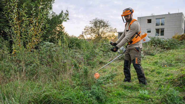 Battery powered best sale stihl weed eater